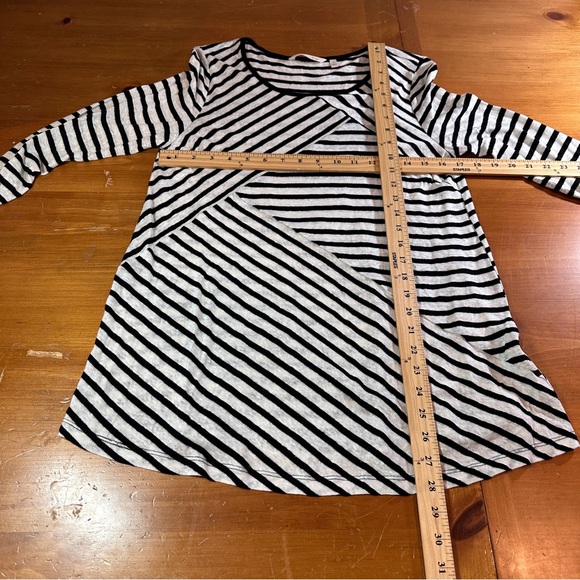 Soft Surroundings Black and White Striped Long Sleeve Linen Blend Top - Size S - Picture 3 of 5